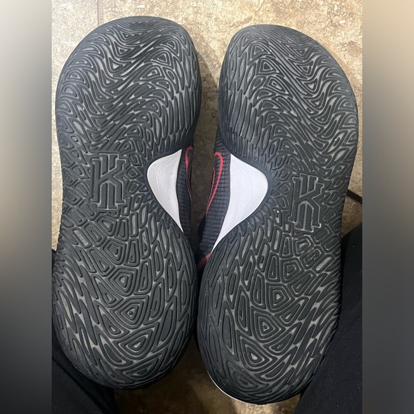 Kyrie basketball shoes men - Picture 5 of 6